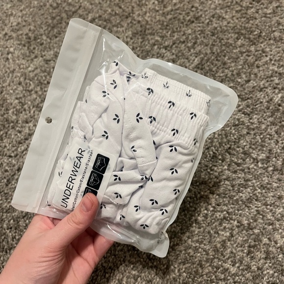 White Patterned boxers - Picture 4 of 4